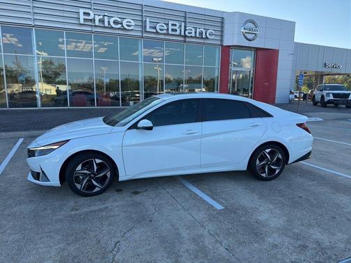 2021 Hyundai ELANTRA Limited
