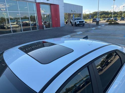 2021 Hyundai ELANTRA Limited