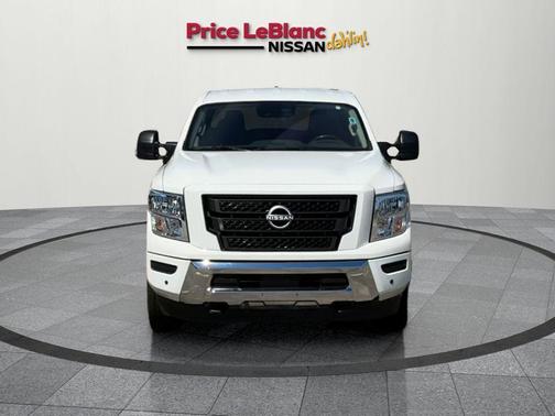 2024 Nissan Titan XD SV