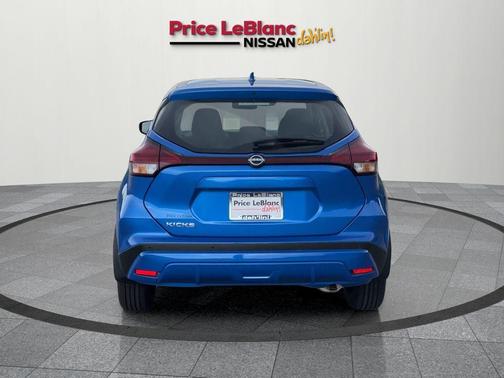 2025 Nissan Kicks Play S