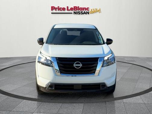 2024 Nissan Pathfinder S