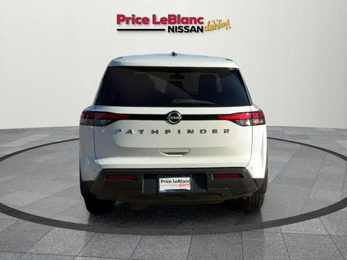 2024 Nissan Pathfinder S
