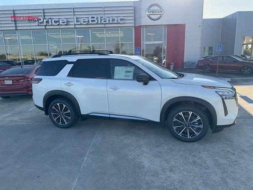 Pearl 2026 Nissan Pathfinder Platinum