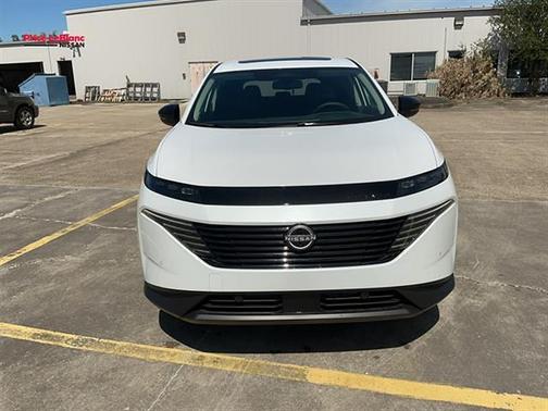 Everest White P 2026 Nissan Murano SL