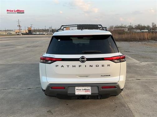 Everest White P 2026 Nissan Pathfinder Platinum