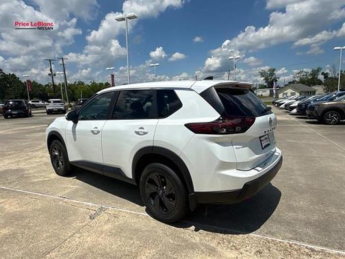 Everest White P 2026 Nissan Rogue SV