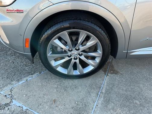 Moonstone Gray Metallic 2023 Buick Envision Avenir