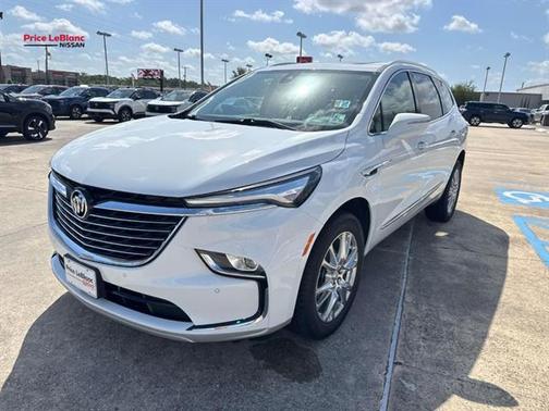 White 2024 Buick Enclave Essence