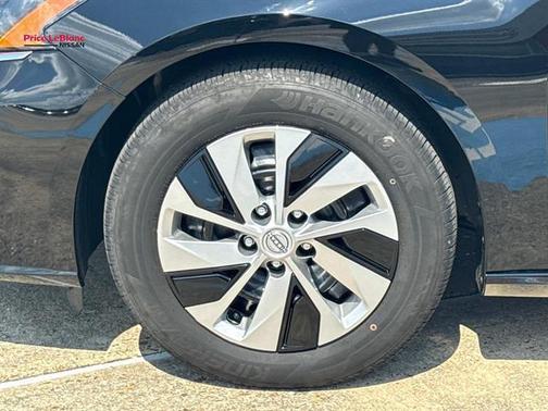Black 2025 Nissan Altima S