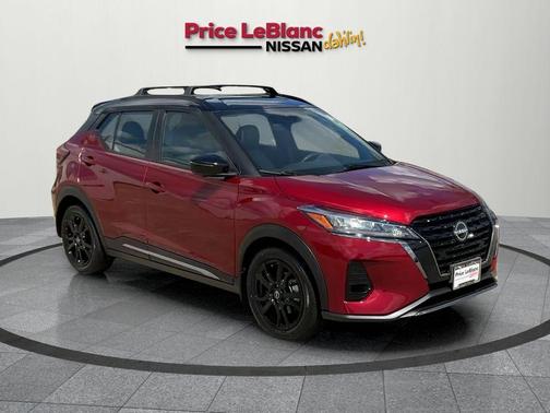 2022 Nissan Kicks SR