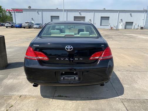 Black 2006 Toyota Avalon XL