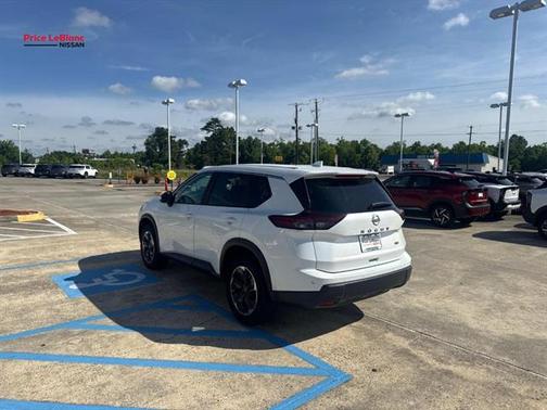 Pearl 2024 Nissan Rogue SV