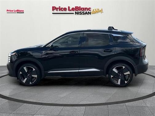 Super Black 2025 Nissan Kicks SR