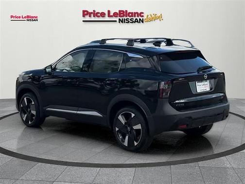 Super Black 2025 Nissan Kicks SR