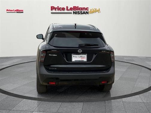 Super Black 2026 Nissan Kicks SV