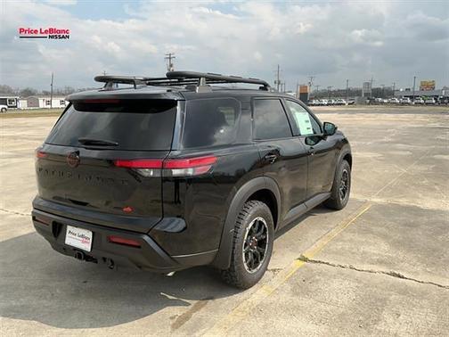 Black 2026 Nissan Pathfinder Rock Creek