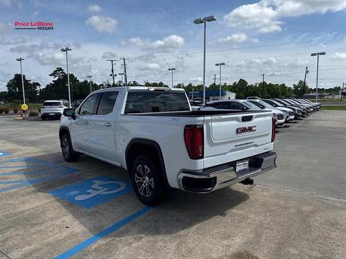 Summit White 2024 GMC Sierra 1500 SLT