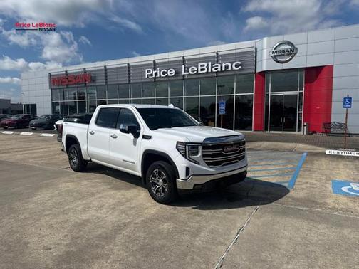 Summit White 2024 GMC Sierra 1500 SLT