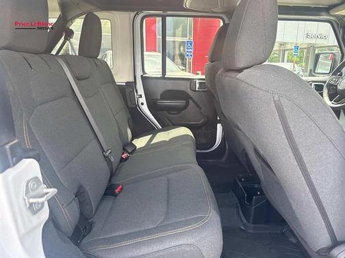 Bright White Clearcoat 2024 Jeep Wrangler Sport