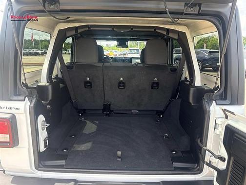 Bright White Clearcoat 2024 Jeep Wrangler Sport