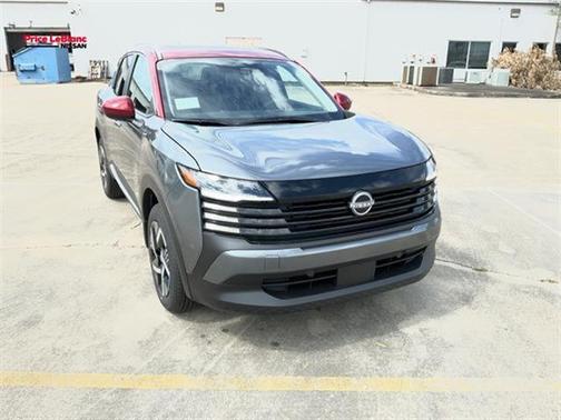 2t Gun Red Roof 2026 Nissan Kicks SV