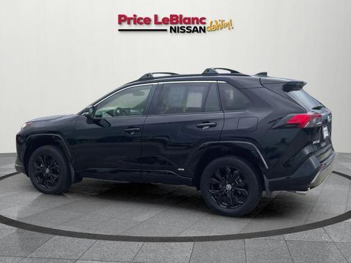2022 Toyota RAV4 Hybrid SE