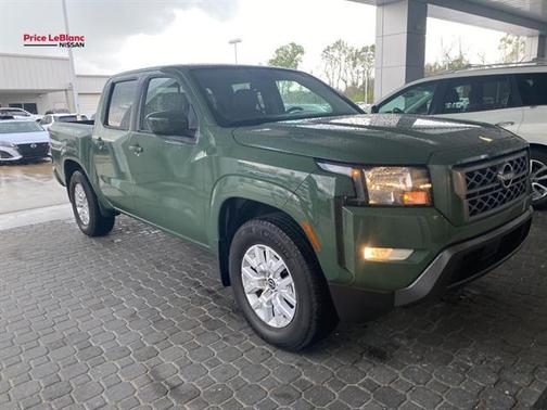 2024 Nissan Frontier SV