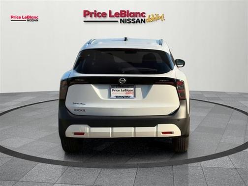 Aspen White Tri 2026 Nissan Kicks SV