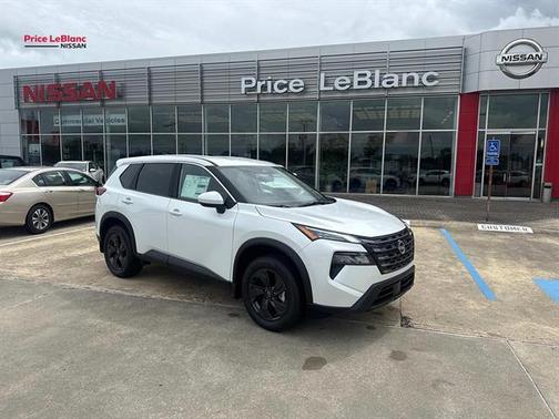 Everest White P 2026 Nissan Rogue SV