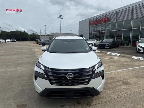 Everest White P 2026 Nissan Rogue SV