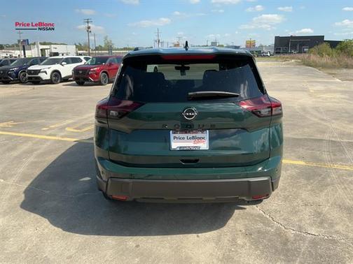 Obsidian Green 2026 Nissan Rogue Dark Armor