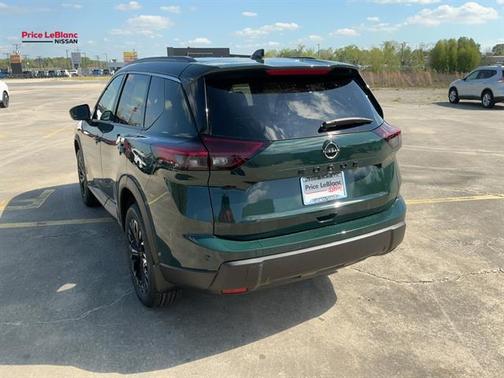 Obsidian Green 2026 Nissan Rogue Dark Armor