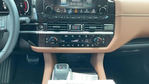 2025 Nissan Pathfinder Platinum