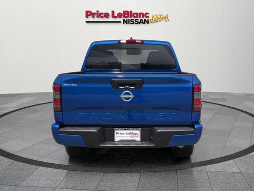 2025 Nissan Frontier SV