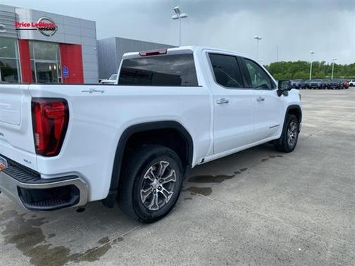 Summit White 2025 GMC Sierra 1500 SLT