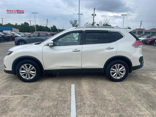 Pearl White 2016 Nissan Rogue SV
