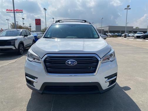 Crystal White Pearl 2022 Subaru Ascent Premium 7-Passenger