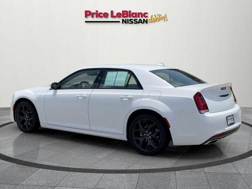 2021 Chrysler 300 S