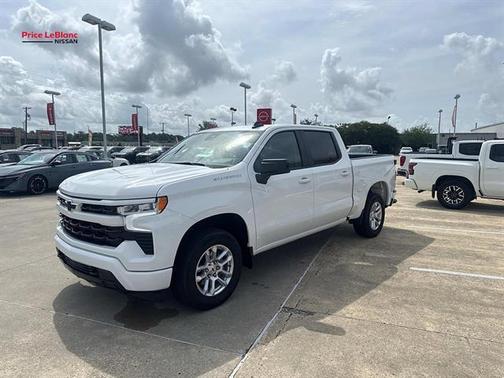 Summit White 2026 Chevrolet Silverado 1500 RST