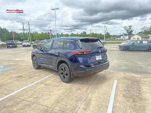 Deep Ocean Blue 2026 Nissan Rogue SV