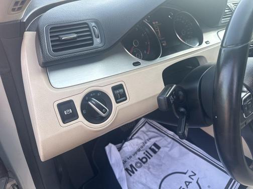 2009 Volkswagen CC Luxury