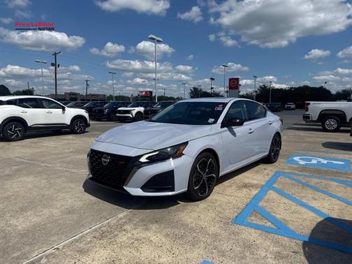 Gray Sky Pearl 2023 Nissan Altima 2.5 SR