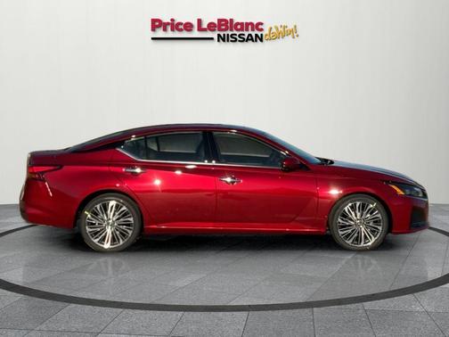 2025 Nissan Altima SL