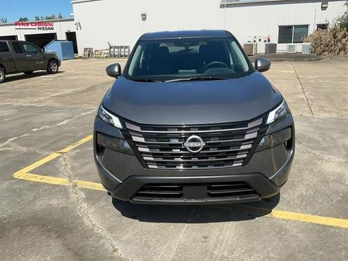 Gun Metallic 2026 Nissan Rogue SV