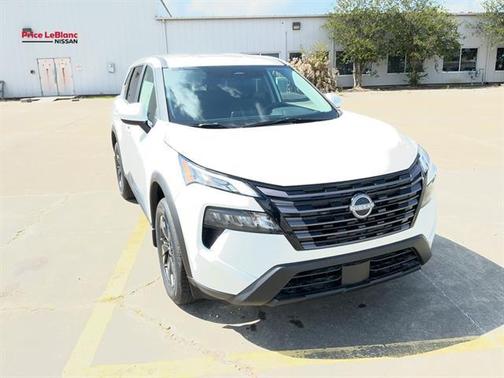 Everest White P 2026 Nissan Rogue SV