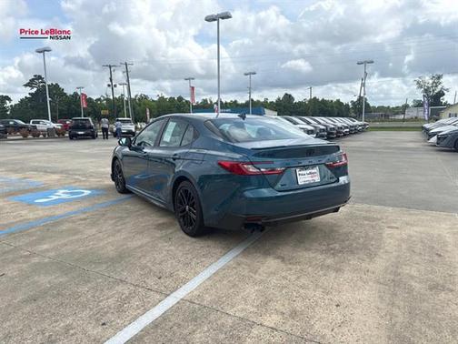 Ocean 2025 Toyota Camry SE