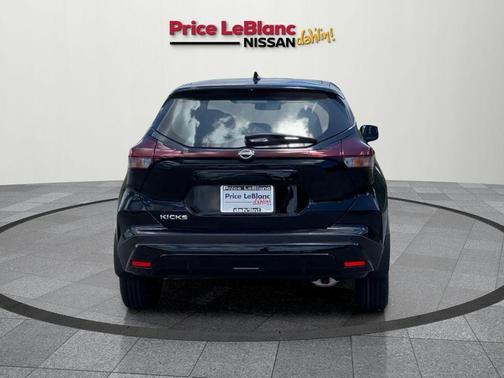 2025 Nissan Kicks Play S