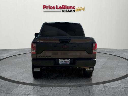 2024 Nissan Titan PRO-4X