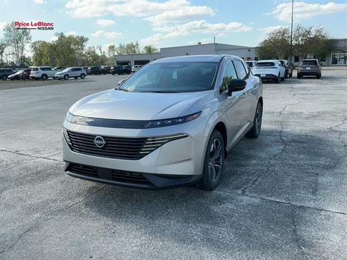 Champagne Silve 2026 Nissan Murano SL