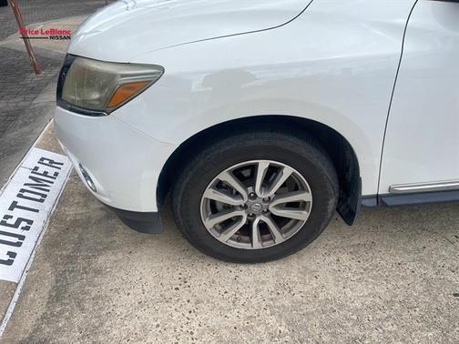 2014 Nissan Pathfinder SL